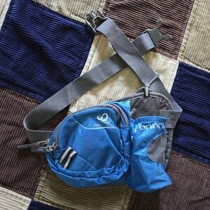 ⭐️Blue and Gray Crossbody Bag⭐️